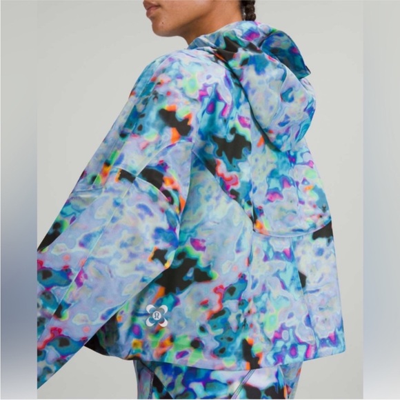 lululemon athletica Jackets & Blazers - ☔️ LULULEMON Seawheeze Rain Chaser Jacket. Size 12. Excellent condition **RARE**